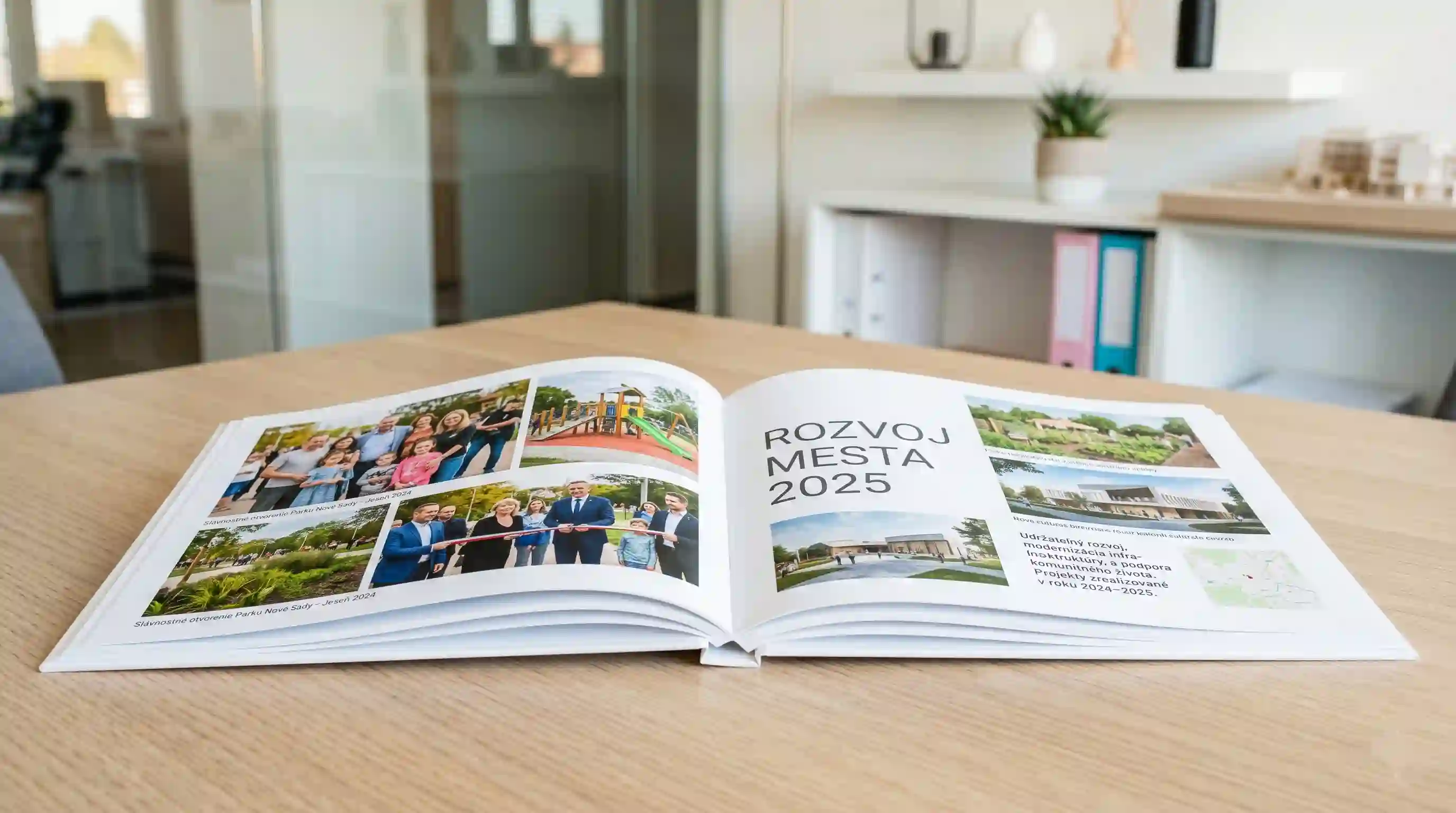 Moderné obecné kroniky a fotoknihy s plochou väzbou